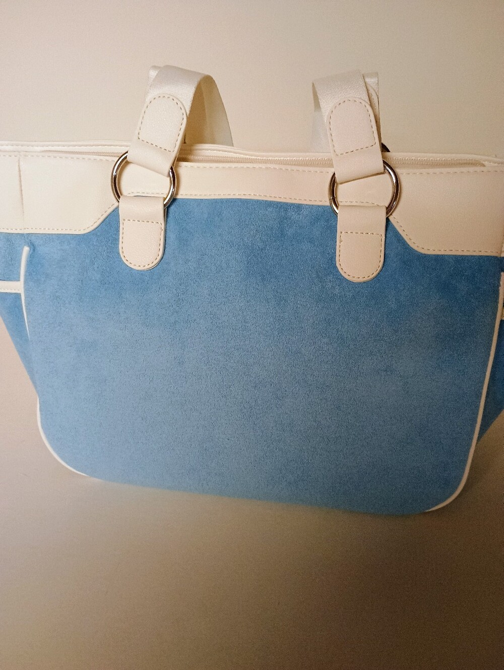 Juicy Couture Baby Blue Tote with White Trim and Patch Accents NWT - Picture 2 of 5
